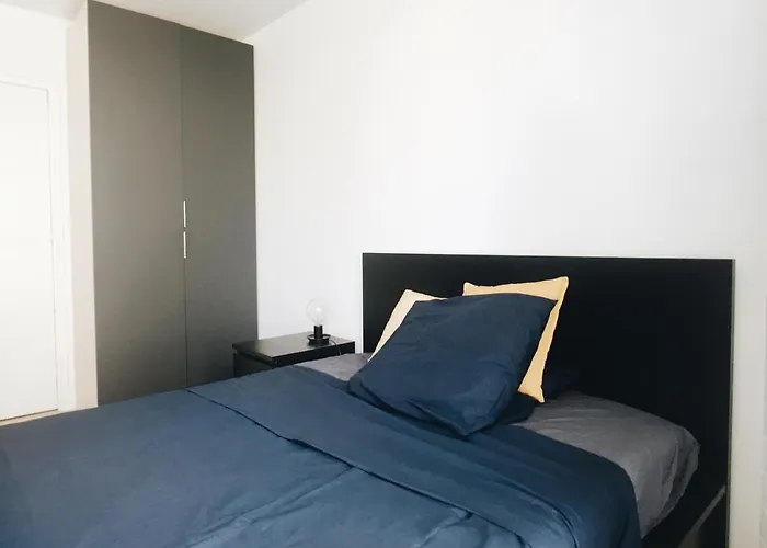 Pretty 39 M In The Heart Of La Villette